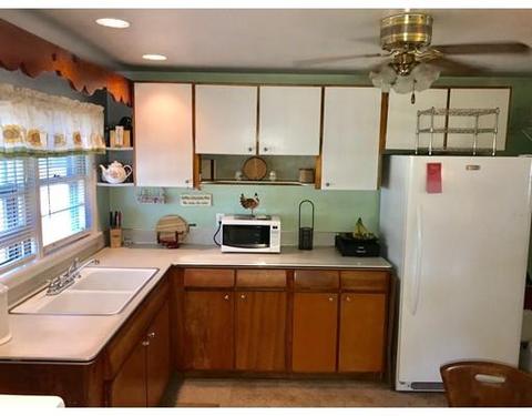 54 Warwick Rd, Chicopee, MA 01020 photo 4