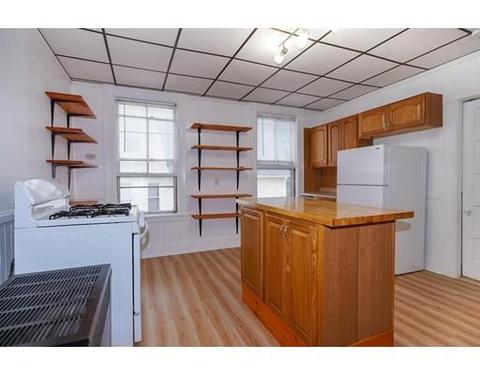 4 Hillside St, Worcester, MA 01610 photo 4