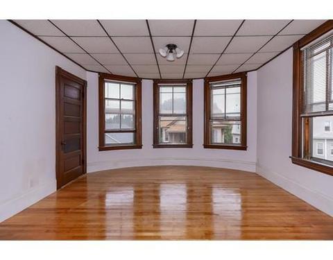 4 Hillside St, Worcester, MA 01610 photo 5