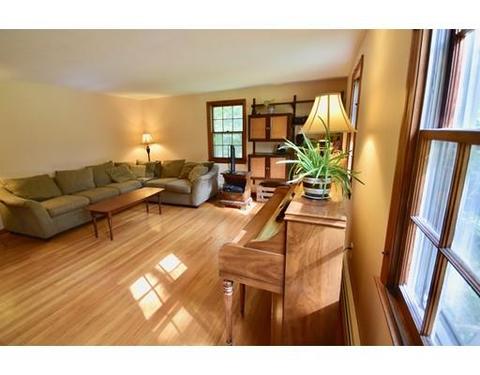 36 Alpine Dr, Amherst, MA 01002 photo 3