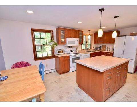 36 Alpine Dr, Amherst, MA 01002 photo 8