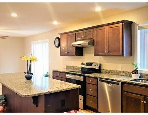 243 Naismith St, Springfield, MA 01104 photo 7