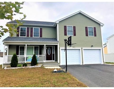 243 Naismith St, Springfield, MA 01104 photo 1