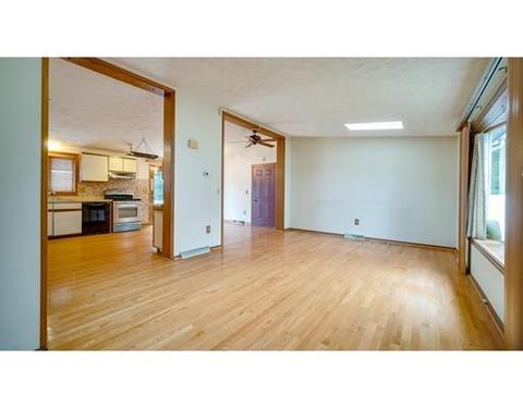 986 Allen St, Springfield, MA 01118 photo 11
