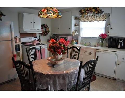 130 Draper St, Springfield, MA 01108 photo 9
