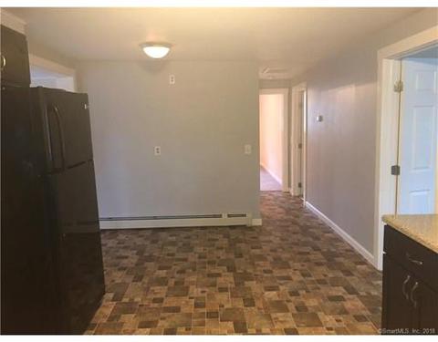 38 Dyer St, Killingly, CT 06239 photo 14