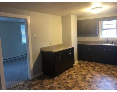 38 Dyer St, Killingly, CT 06239 photo 13