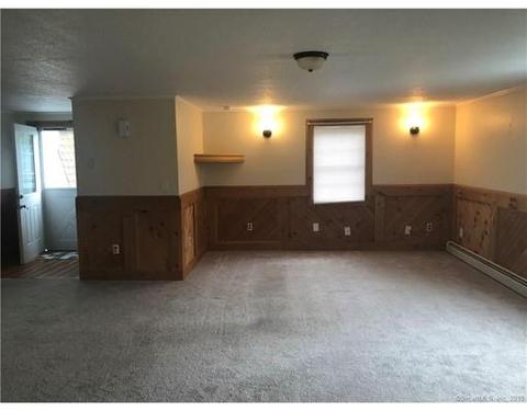 38 Dyer St, Killingly, CT 06239 photo 18