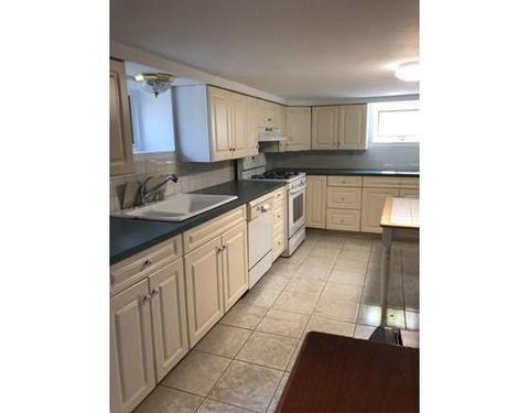 665 Oak Grove Ave, Fall River, MA 02720 photo 16