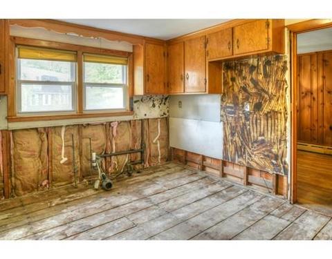65 Corning St, Beverly, MA 01915 photo 9