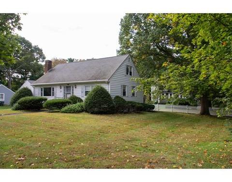 65 Corning St, Beverly, MA 01915 photo 2