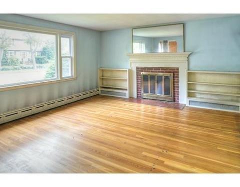 65 Corning St, Beverly, MA 01915 photo 3
