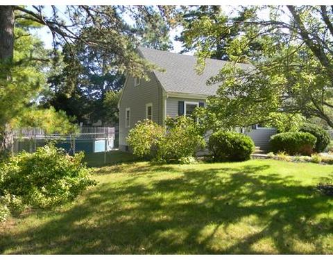 12 Douglas Ln, East Wareham, MA 02538 photo 3