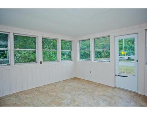 140 Maebeth St, Springfield, MA 01119 photo 8