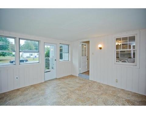 140 Maebeth St, Springfield, MA 01119 photo 7