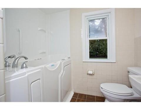 140 Maebeth St, Springfield, MA 01119 photo 12