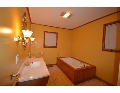 49 Linden St, Fall River, MA 02720 photo 5
