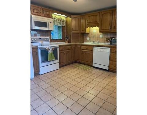 32 Marsh Ave, Worcester, MA 01605 photo 4