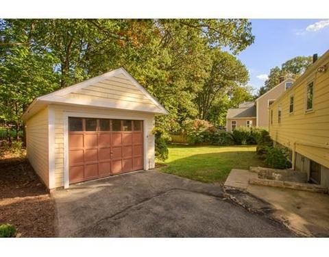 25 Cape Cod Ave, Reading, MA 01867 photo 3