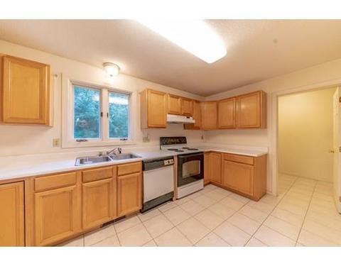 45 Trinity Dr, West Springfield, MA 01089 photo 7