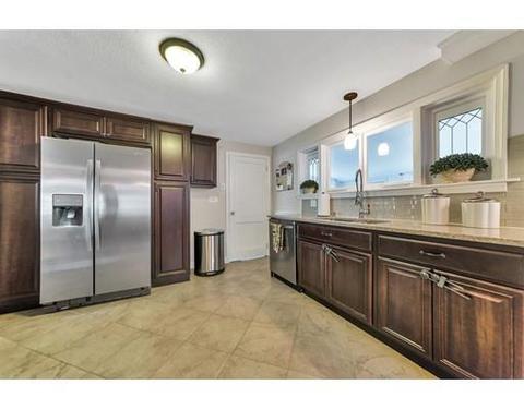 54 Grandview St, Springfield, MA 01118 photo 9