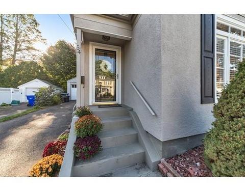 54 Grandview St, Springfield, MA 01118 photo 4