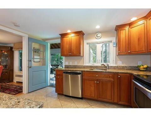 8 Fairfax Rd, Needham, MA 02492 photo 12