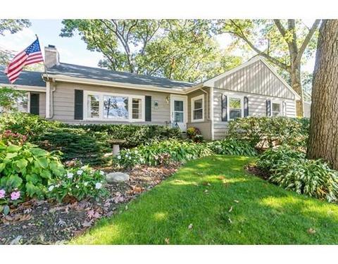 8 Fairfax Rd, Needham, MA 02492 photo 2