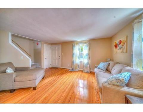 61 Chilson St, Springfield, MA 01118 photo 6