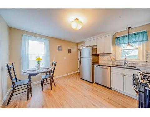 61 Chilson St, Springfield, MA 01118 photo 5