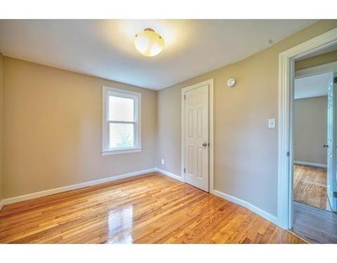 61 Chilson St, Springfield, MA 01118 photo 13