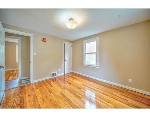 61 Chilson St, Springfield, MA 01118 photo 18