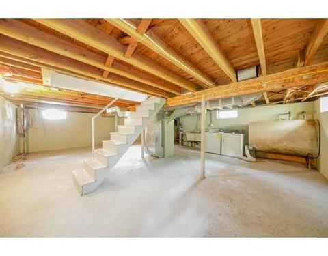 61 Chilson St, Springfield, MA 01118 photo 27