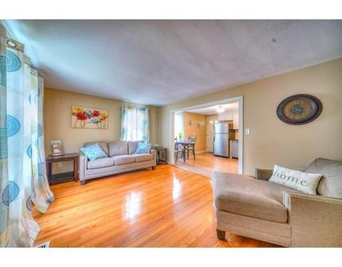 61 Chilson St, Springfield, MA 01118 photo 8