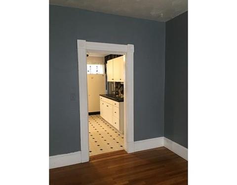 29 Dawes St, Springfield, MA 01109 photo 9