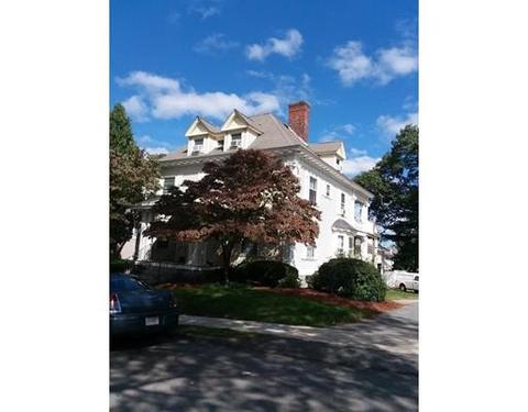 28 Marble St, Worcester, MA 01603 photo 2