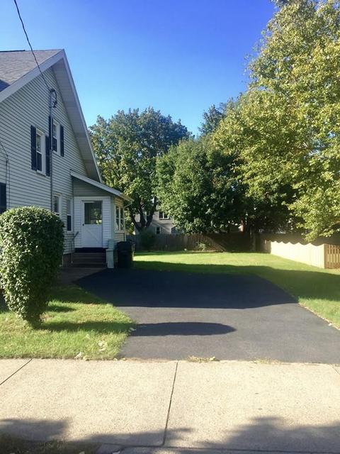 40 Athol St, Springfield, MA 01107 photo 6