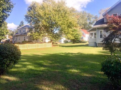 40 Athol St, Springfield, MA 01107 photo 5