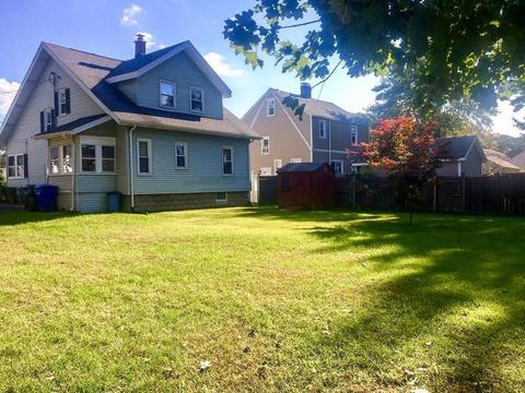 40 Athol St, Springfield, MA 01107 photo 3