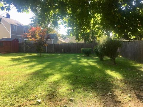 40 Athol St, Springfield, MA 01107 photo 4