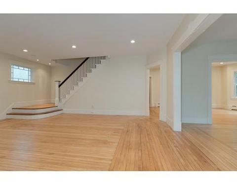 28 Beeching St, Worcester, MA 01602 photo 4