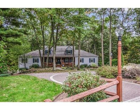 7 Dover Dr, Walpole, MA 02081 photo 2