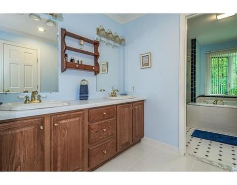 7 Dover Dr, Walpole, MA 02081 photo 19