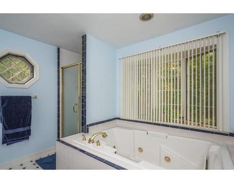 7 Dover Dr, Walpole, MA 02081 photo 20