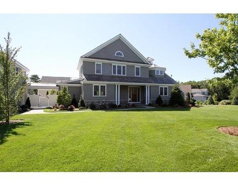 21 Flat Pond Cir, Mashpee, MA 02649 photo 3