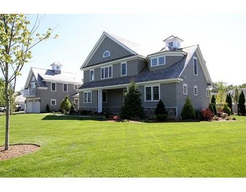 21 Flat Pond Cir, Mashpee, MA 02649 photo 2