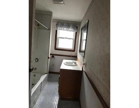 82 Shawmut St, Fall River, MA 02720 photo 9