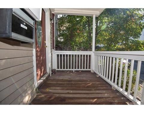 14 Suffield St, Worcester, MA 01610 photo 3