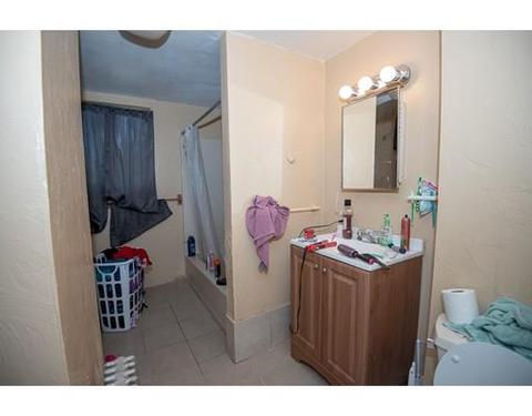 14 Suffield St, Worcester, MA 01610 photo 11