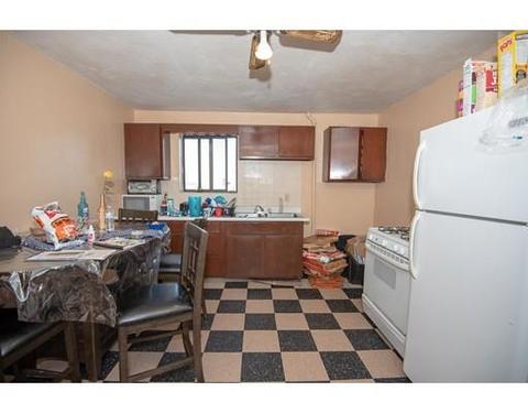 14 Suffield St, Worcester, MA 01610 photo 5